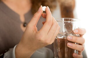 Les Français consomment toujours trop d'antibiotiques