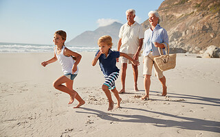 Quelles destinations pour des vacances avec ses petits-enfants ?
