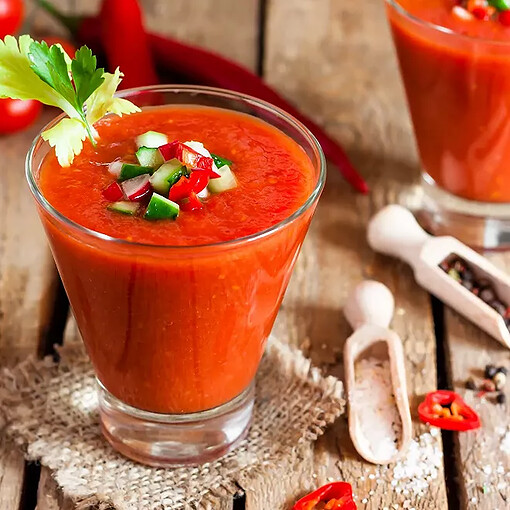 20 idées de recettes de soupes froides à déguster au printemps